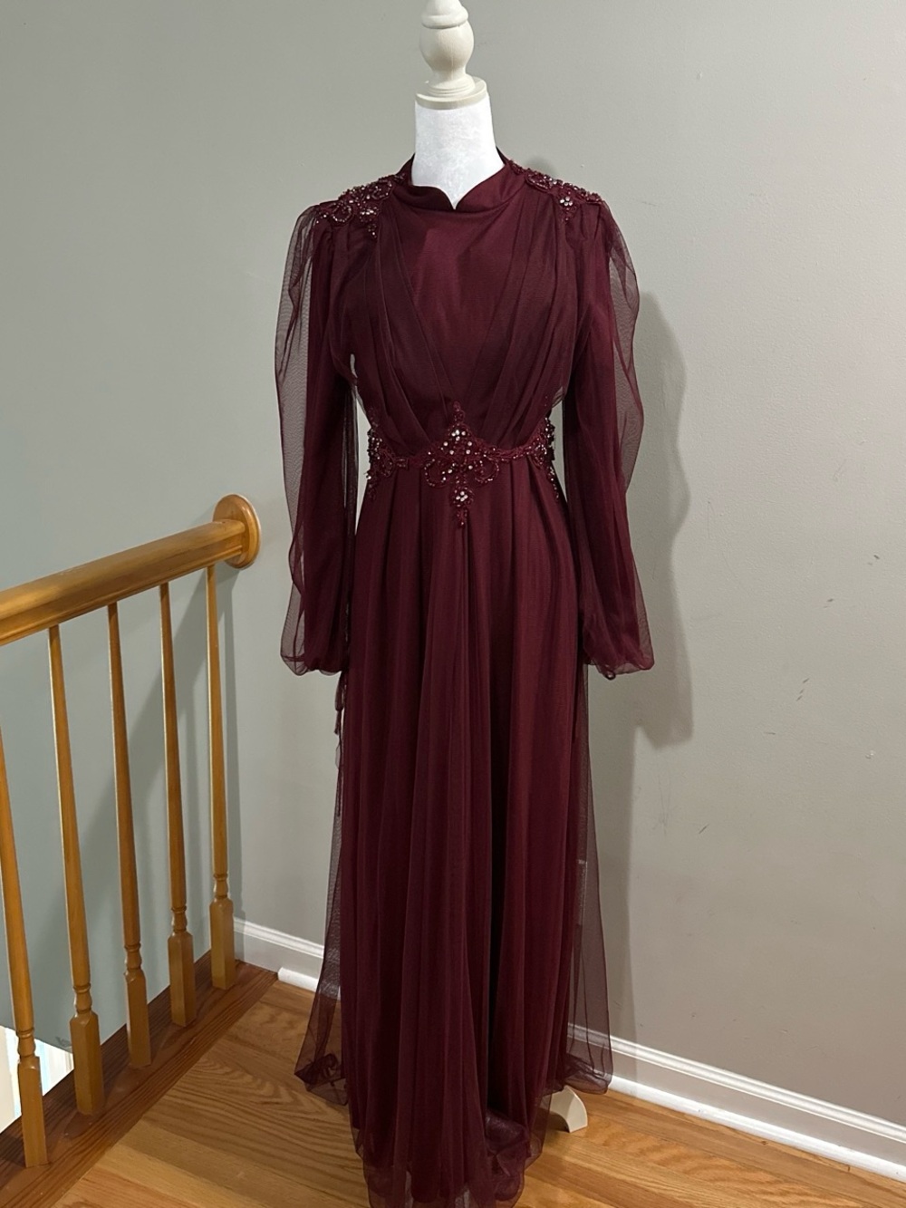 Modest Elegant Burgundy Long Sleeve Evening Dress with Beading